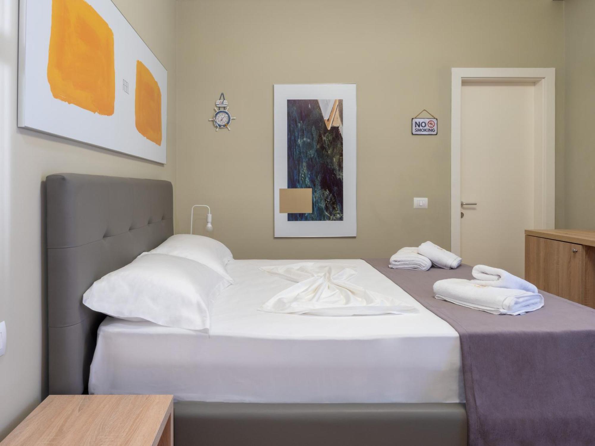 Nia Boutique Hotel By Rapo'S Resort Himare Esterno foto