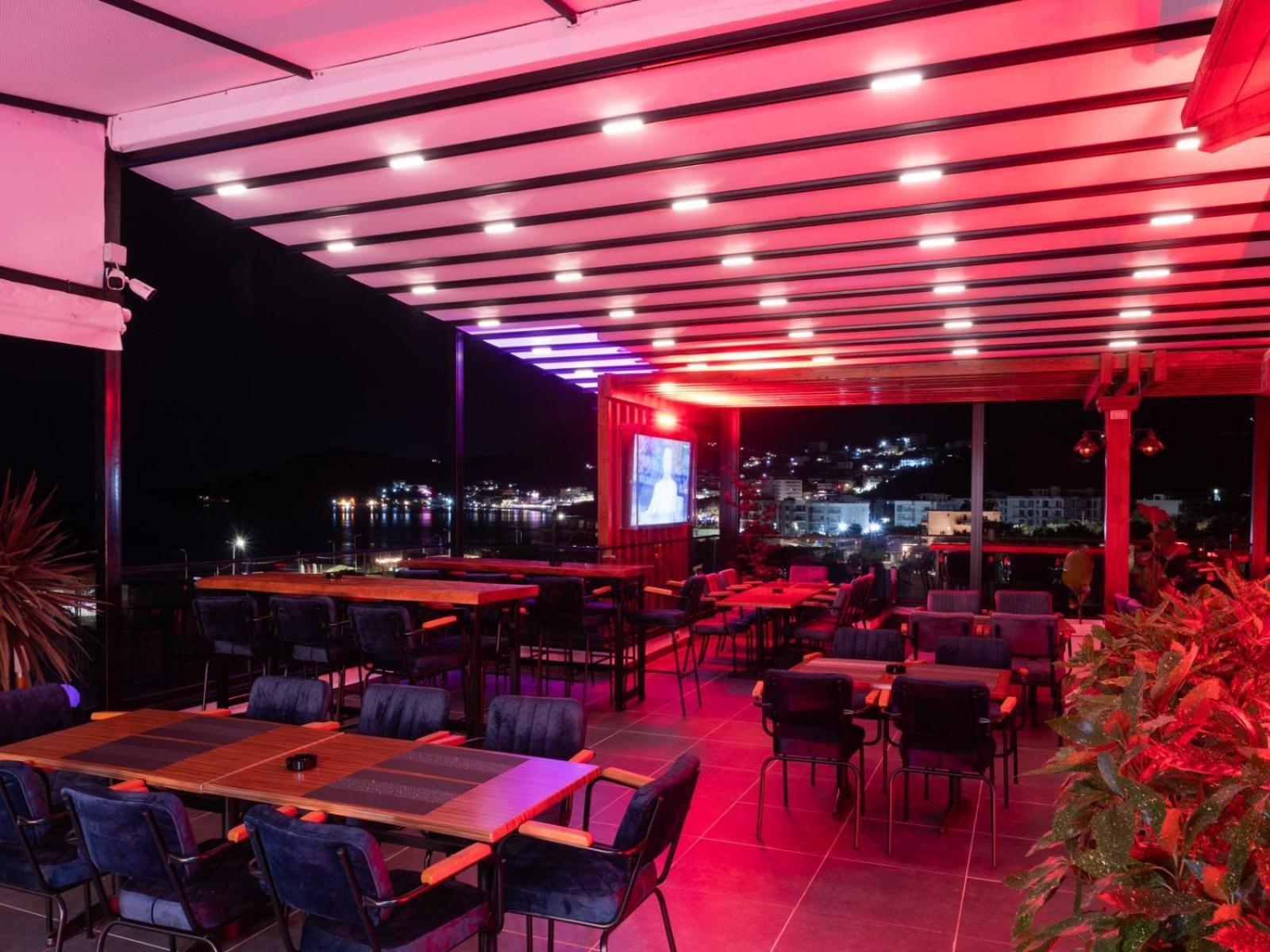 Nia Boutique Hotel By Rapo'S Resort Himare Esterno foto
